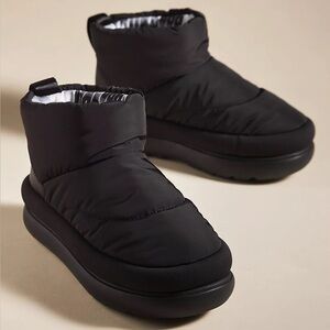 UGG Classic Maxi Mini Boots